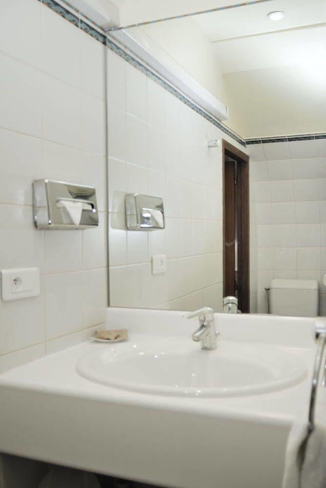 Hotel Hospitel Париж Екстериор снимка